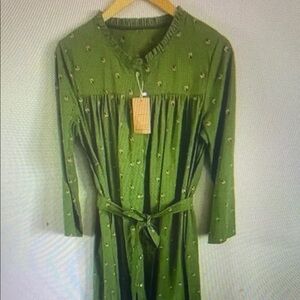 Chic Green Floral Long Sleeve Dress
